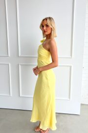 Elegant One-Shoulder Yellow Dress - Image 3