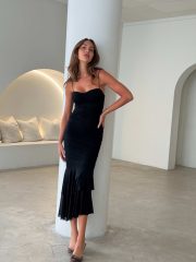 Elegant Black Midi Dress With Ruffle Hem - Image 2