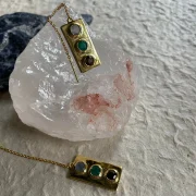 Chic Geo-Shaped Traffic Light Earrings - Image 3